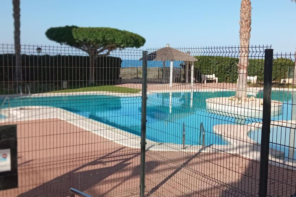1ª Linea Del Mar 2 Habitaciones 2 Banos, Parking Subterraneo Incluido, Mascotas إل كامبيلو المظهر الخارجي الصورة