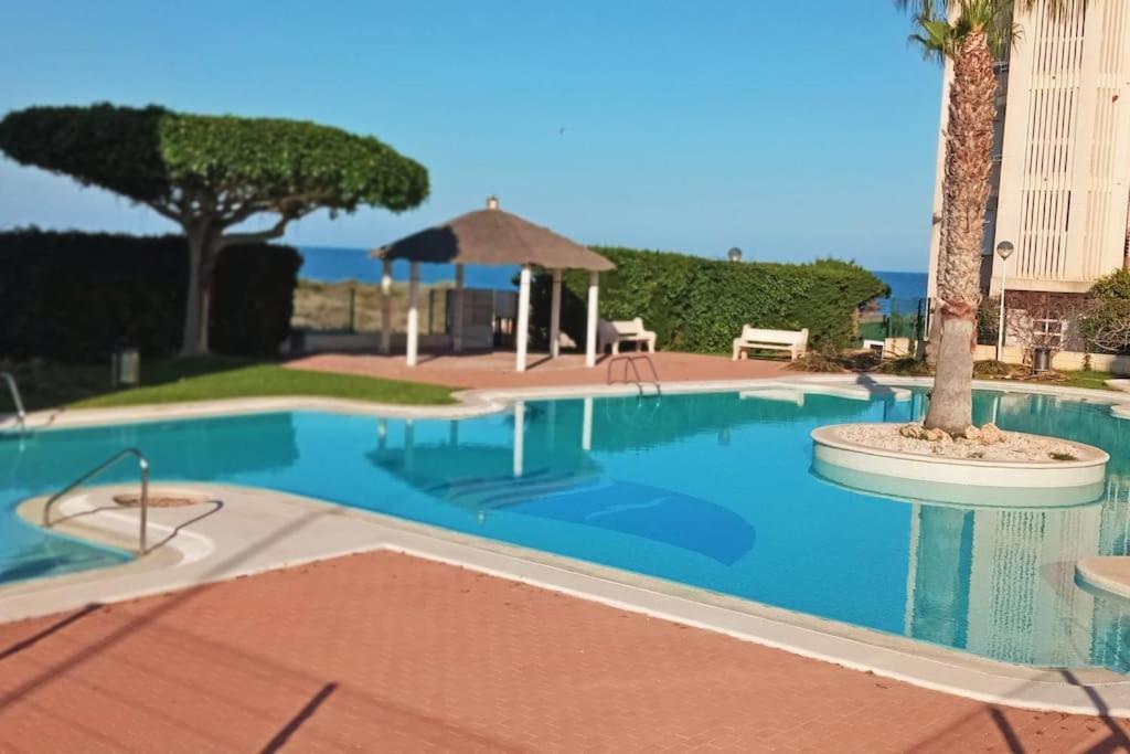 1ª Linea Del Mar 2 Habitaciones 2 Banos, Parking Subterraneo Incluido, Mascotas إل كامبيلو المظهر الخارجي الصورة