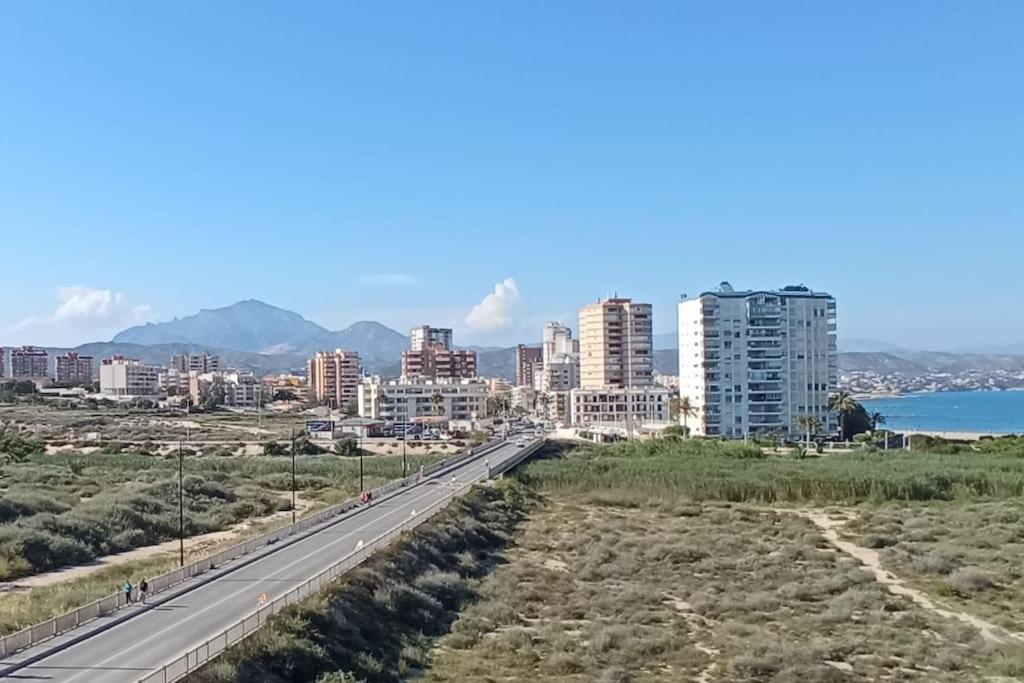 1ª Linea Del Mar 2 Habitaciones 2 Banos, Parking Subterraneo Incluido, Mascotas إل كامبيلو المظهر الخارجي الصورة
